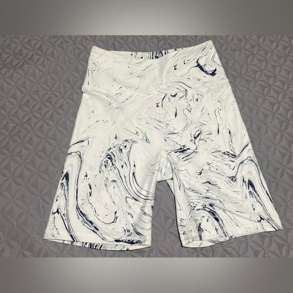 Balance Collection activewear shorts M